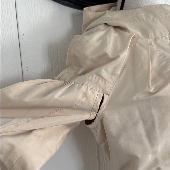 Louis Vuitton Silk Hooded Jacket - Picture 7 of 11